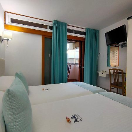 Apartamentos El Paseo プラヤ・デル・イングレス エクステリア 写真
